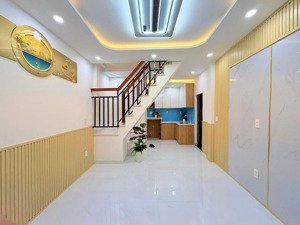 3,18 tỷ còn tl nhà đẹp dbt p1q8 3,3 x 6,2 nhà mới 2 tầng shr 2pn