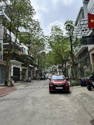 chính chủ bán rẻ nhất văn phú 77m 4,5 tầng gần lacasta