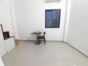 cho thuê căn duplex full nội thất có gác ở 205 xô viết nghệ tĩnh quận bình thạnh . lh 