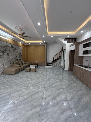 bán nhà riêng 50 mét / xây mới 4 tầng , ô tô tải đỗ và nhà,đường 4mét.