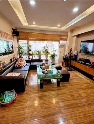 duy nhất 1 căn, chính chủ gửi bán nhà khu giảng võ - giang văn minh, ô tô vào, 70m chỉ 21 tỷ