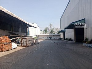 cho thuê kho xưởng 6.000 m2 giá 40 nghìn đ / m2 bao vat xã hướng thọ phú thành phố tân an long an