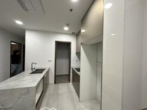 bán cc kingdom 101, quận 10, 7,5 tỷ, 72m2, đẹp, nhiều tiện ích, giá tốt