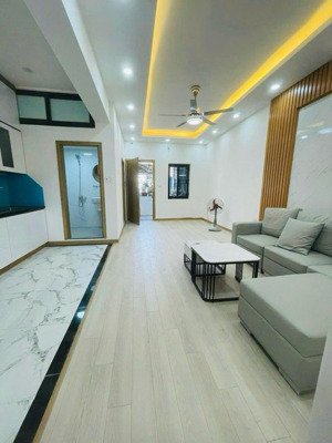 tập thể chùa bộc, lô góc, 80m2 (sổ 57 m2), 3 ngủ, 5.05 tỷ.