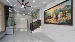 bán nhà mới song hành q12 2 tầng hẻm ô tô 4m 4x14m nở hậu tài lộc nhỉnh 5 tỷ!