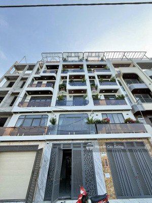 siêu phẩm tây tứ trạch, 4,4x18m 1lững 3 lầu, đường 8m thang máy 1/ ngắn 50m thạnh xuân 25