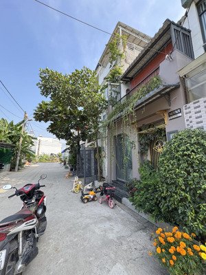 nhà đẹp - 3pn- ban công chil - tặng nội thất- xây tâm huyết, đường 6m, vài bước ra nguyễn duy trinh