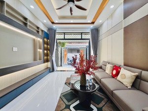 siêu phẩm sắp trình làng, ngay gần trường phan tây