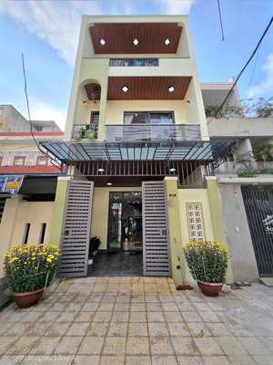 bán nr tại nguyễn đức thiệu, 8,4 tỷ, 100m2, bao đẹp, hàng hot