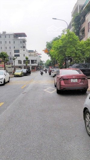 mảnh đất hiếm phú thượng, tây hồ. ô tô tránh. 230m2 rộng 11m. gara, kd dòng tiền. hàng xóm ciputra