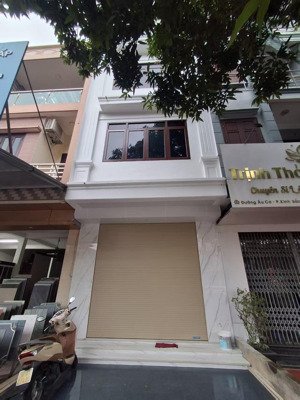 nhà phố mới xây mặt tiền âu cơ đường 15m, hè 6m phù hợp kinh doanh / văn phòng