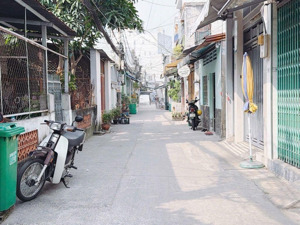 bán nhà 3 tầng, hxh gần, đ. trần xuân soạn, 3 phòng ngủ, phường tân hưng, quận 7,sát quận 4, hơn 4t