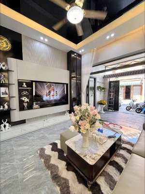 bán gấp nhà riêng 34 tỷ, 77m2, thang máy, tại khu đô thị mới định công, hoàng mai, hà nội