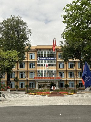 cần bán nhà - sát đại học kinh tế - 160 m2 - 11 tỷ