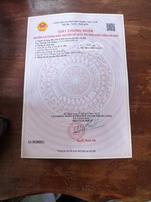 bán lô đât ..
kiêt ...2m5 khu vục son trà .. dt 60m2.... ngan 4
cách biển vài trăm m