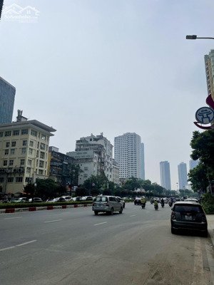 ô tô trong nhà-8 tầng thang máy-mặt ngõ rộng ô tô tránh -phân lô- vỉa hè-gần phố- láng hạ-khu vip