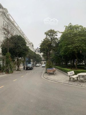 nhỉnh 29 tỷ - 100m2 x 5 tầng - thang máy - nhà liền kề khu đô thị louis đại mỗ