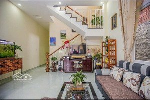 cho thuê nhà nguyên căn- 4 p.ngủ -đường hùng vương -p.lâm viên(p.9) -đà lạt -giá: 14 triệu/tháng