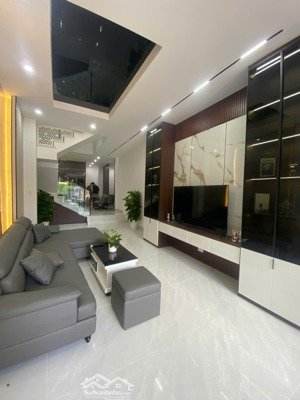 mặt tiền nhà 3 tầng thông hà huy tập ,thanh khê tp đà nẵng