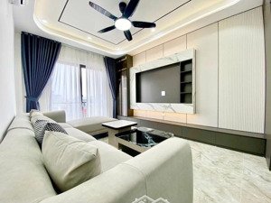 hơn 5 tỷ - bán nhà long biên cực hiếm - 5 tầng - sổ đẹp - không quy hoạch - ở ngay