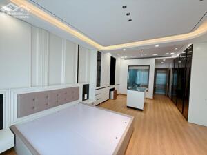 Nhà đẹp- Phân lô- Ở ngay- 5 tầng- 7 ngủ- 2 thoáng- Vỉa hè- Ô tô tránh- Phố Trần Kim Xuyến.