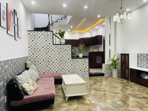 nhà phố trệt 3 lầu sân thượng 4pn full nội thất dương quảng hàm gần emark