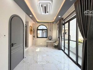 siêu phẩm 1 bước sang quận 1, góc 2 mt đường số, ngay đ. khánh hội - 4 tầng, ngang 5,7m - 3pn