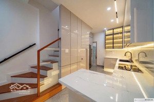 ú nhuận, nhà đẹp ở ngay, 4 tầng, 5pn, 39m2, gần hẻm xe hơi huỳnh văn bánh, 9.2 tỷ