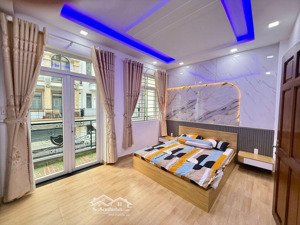 nhà mới đẹp, khu phân lô, hẻm trải nhựa 10m . gần phạm văn chiêu, chợ thạch đà, dt 55m2 .