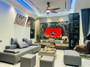 chính chủ bán nhà doãn kế thiện - cầu giấy - ô tô đỗ cổng - 1 nhà ra mặt phố - ngõ ô tô tránh -