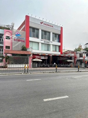 ngang siêu khủng - mt lê văn duyệt - dt 13 x 26m - 3 tầng - hđt 50 triệu/tháng - giá 163 tỷ