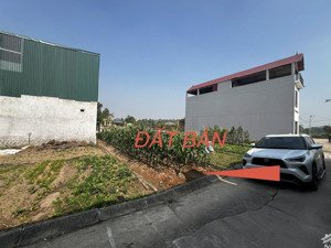 siêu phẩm vip phân lô ô tô chạy vòng quanh giá chỉ hơn 2 tỷ, đầu tư ít sinh lời cao, cách đường