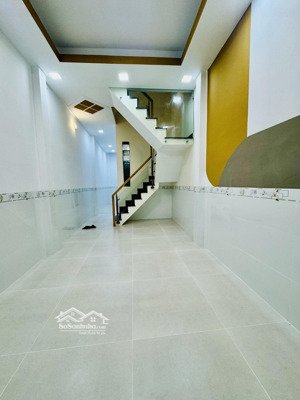 nhà mới lưu hữu phước q8 -4pn 3wc- 3.2x14.5 3 tầng đẹp- chỉ 4.95t tl- xem ngay