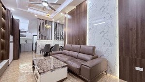 bán nhà phân lô cầu giấy 5 tầng 3 ngủ vị trí siêu đẹp dân trí cao gần oto gần phố ngõ thông thoáng