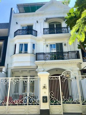 cho thuê bt 5pn, 3wc tại khu phố nam thông ii, giá cực chất 57 triệu, 522m2