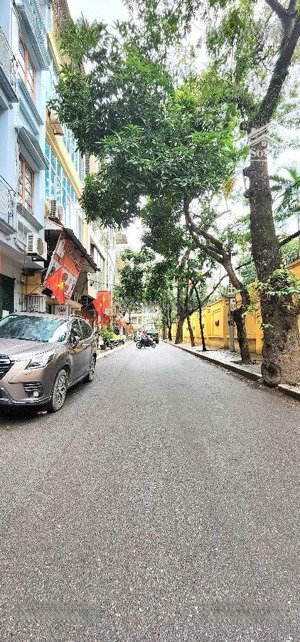 nhà phố nguyễn tri phương -quận ba đình -vỉa hè -kinh doanh -65 m2-5 tầng