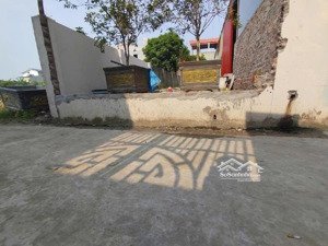 siêu phẩm giáp bìa làng tại khê nữ . phúc thịnh .hà nội thuộc xã nguyên khê đông anh cũ cần bán