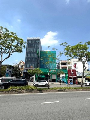 siêu khan hiếm toà văn phòng cao nhất mt trần não quận 2