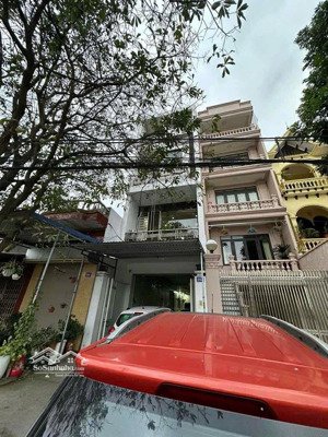 chính chủ bán nhà 4 tầng mặt đường hùng vương, hồng bàng.