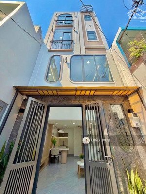 nhà 5 tầng xây mới, 3 phòng ngủ master- gần hẻm oto- ngay cầu bông giáp quận 1