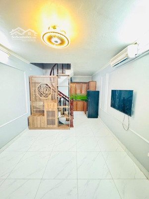 nhà 25m 3 tầng 2 pn ở ngay tân khai ngõ nông rộng thoáng gần ôtô tiện ích đầy đủ gần sát times city