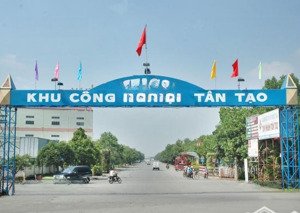 không người trong coi cần bán nhà xưởng 8300m2 kcn tân tạo. có hoàn công giá rẻ