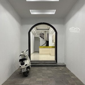 cần bán nhà tại phố nhật chiêu, tây hồ, cách mặt hồ chỉ 50m, ở hoặc làm apartment