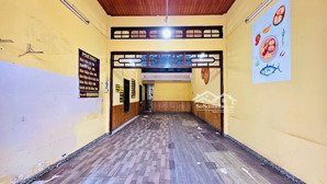 bán nhà mặt phố tại cách mạng tháng tám, 6,3 tỷ, 202m2, p hoa lư, tp plei ku