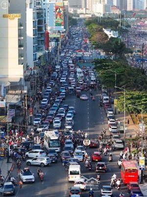 gia đình em cần bán nhà mặt tiền đường đồ chiểu,p1,bãi trước vũng tàu dt 71m(5,3-15).giá 15,8 tỷ