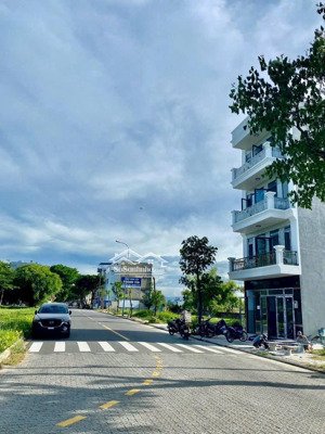 chính chủ gởi bán đất nền shophouse view kênh khu đô thị fpt đà nẵng