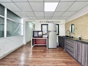 cho thuê phòng ban công thoáng mát - full đồ - ngay trung tâm an phú - ngay sau metro - giá 6.3tr