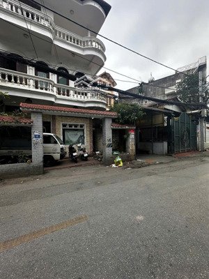 bán nhà mặt ngõ 81 lâm du, bồ đề nhà lô góc kinh doanh