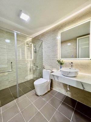cần bán gấp - rất gấp - 9,75 tỷ - 120m2 - 18t1 lê văn lương