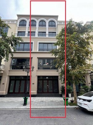 bán căn 75 m2, hoàn thiện 2 tầng, nằm trên trục chính 20 mét,gần công viên bể bơi, sổ đỏ lâu dài